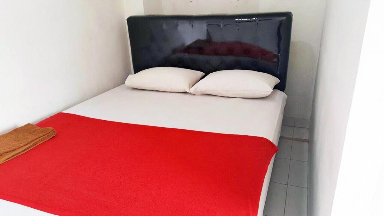 Mitra Hotel Jogjakarta Buitenkant foto