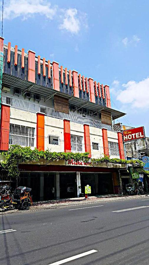 Mitra Hotel Jogjakarta Buitenkant foto