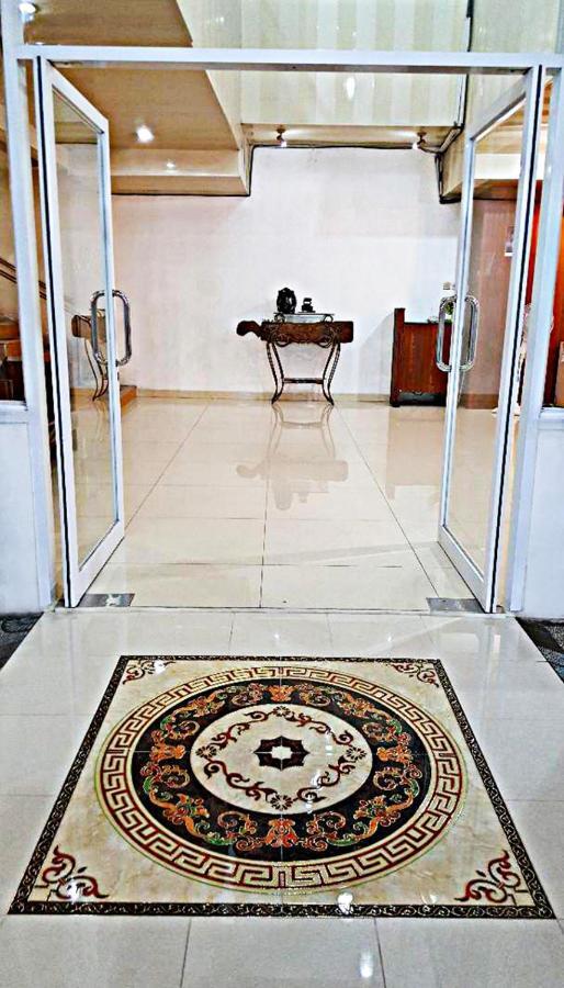 Mitra Hotel Jogjakarta Buitenkant foto